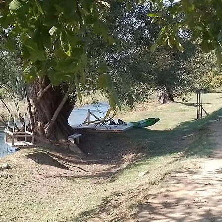 Glamping House Two Rivers 3* Ljubuški